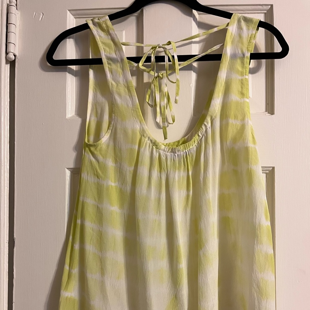 Joie yellow top